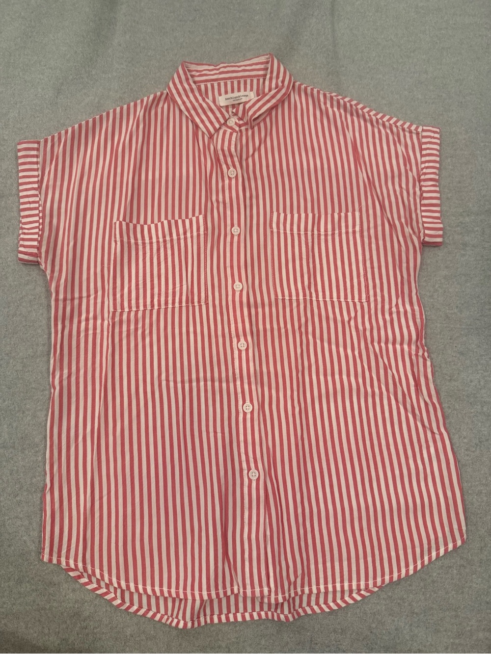 Women’s XS beachlunchlounge Red and White Striped Short-Sleeve Button-Down Shirt